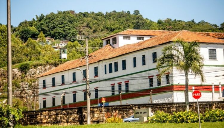 Penitenciária-Florianópolis-crédito-Daniel-Queiroz-800×534