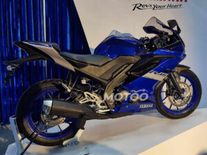 A nova moto Yamaha R15 já está à venda no Brasil por R$ 18,9 mil.