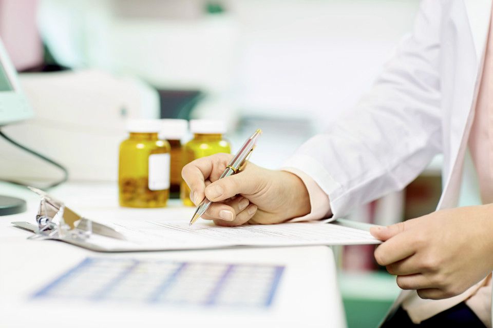 Conselho permite que farmac&ecirc;uticos prescrevam medicamentos - Not&iacute;cia Hoje