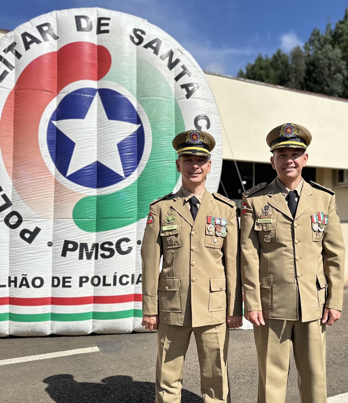 Oficiais